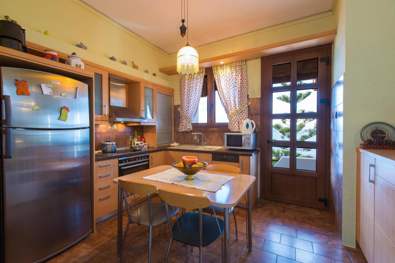 Beachfront Family Villa Katerina With Private Pool, Playground, Bbq & Amazing Sea Views! Petres  Bagian luar foto