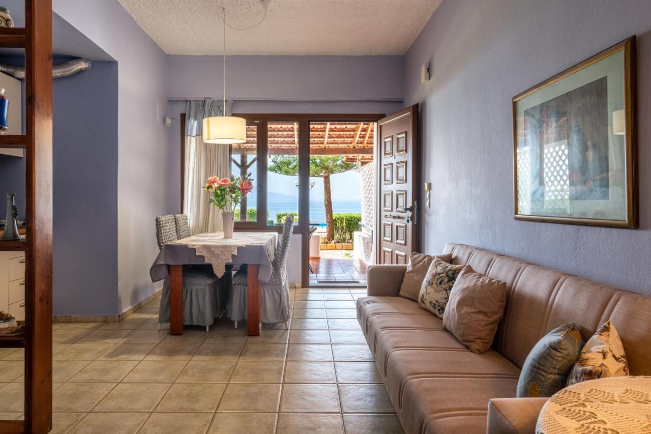 Beachfront Family Villa Katerina With Private Pool, Playground, Bbq & Amazing Sea Views! Petres  Bagian luar foto